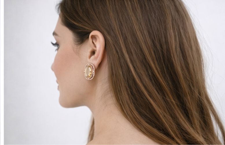 AGM Luxe Aurora Oval Stud Earrings